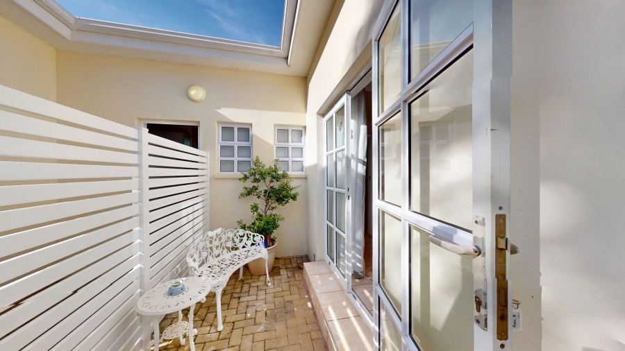 8 Bedroom Property for Sale in Summerstrand Eastern Cape